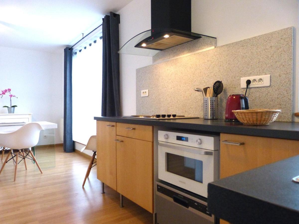 Le 99B Modern Apartment Queen Size Bed Connected Tv Hallennes-lez-Haubourdin Bagian luar foto