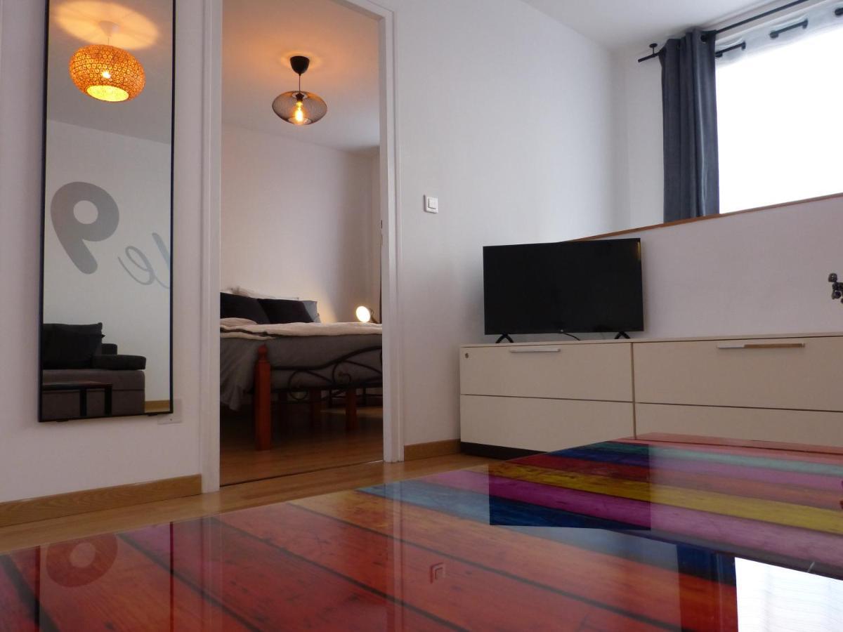 Le 99B Modern Apartment Queen Size Bed Connected Tv Hallennes-lez-Haubourdin Bagian luar foto